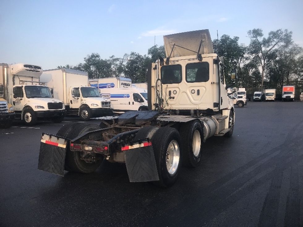 Day Cab Tractor-Heavy Duty Tractors-Freightliner-2020-T12664ST-Pittsburgh-PA-280,590\n\t\tmiles-$ 65,250 - Image 7