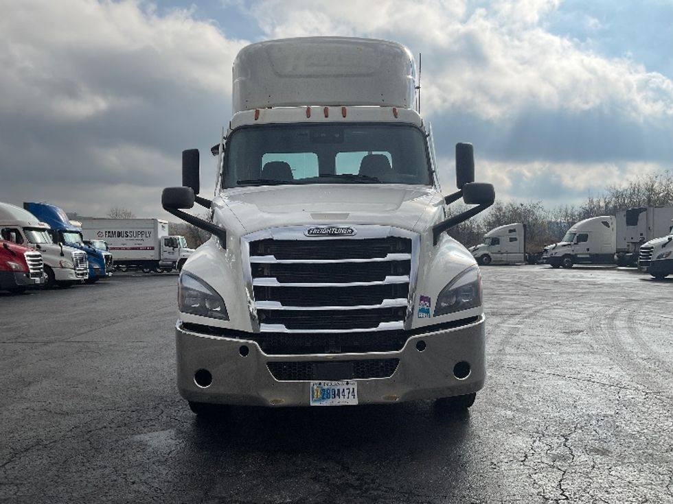 Day Cab Tractor-Heavy Duty Tractors-Freightliner-2020-T12664ST-Pittsburgh-PA-790,930\n\t\tmiles-$ 30,750 - Image 2