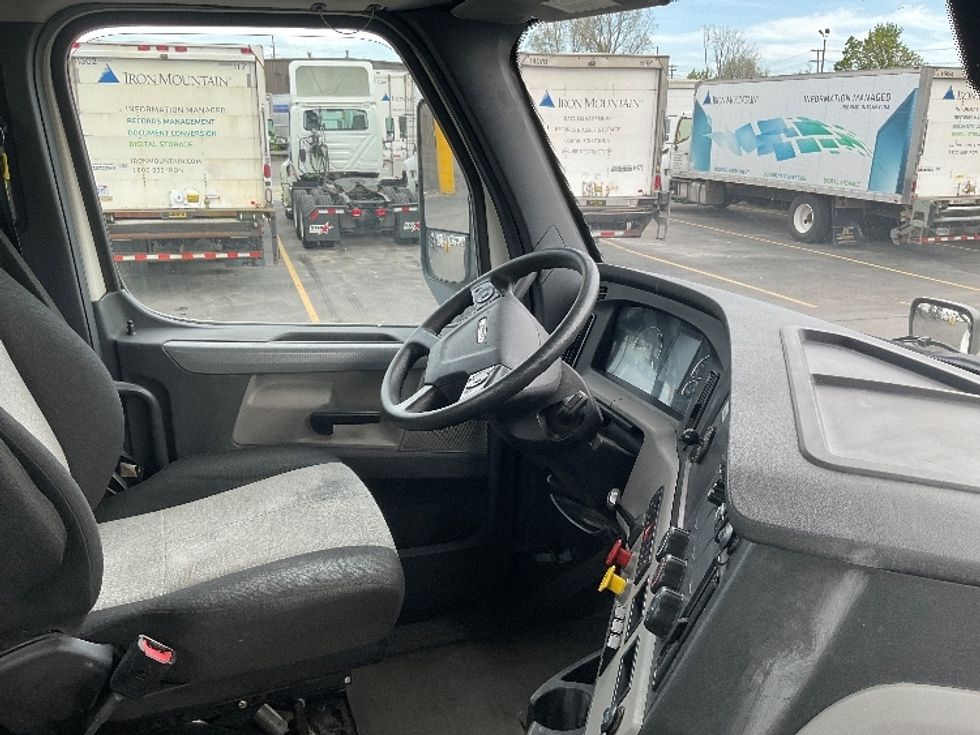 Day Cab Tractor-Heavy Duty Tractors-Freightliner-2020-T12664ST-Plymouth-MI-387,968\n\t\tmiles-$ 50,750 - Image 14