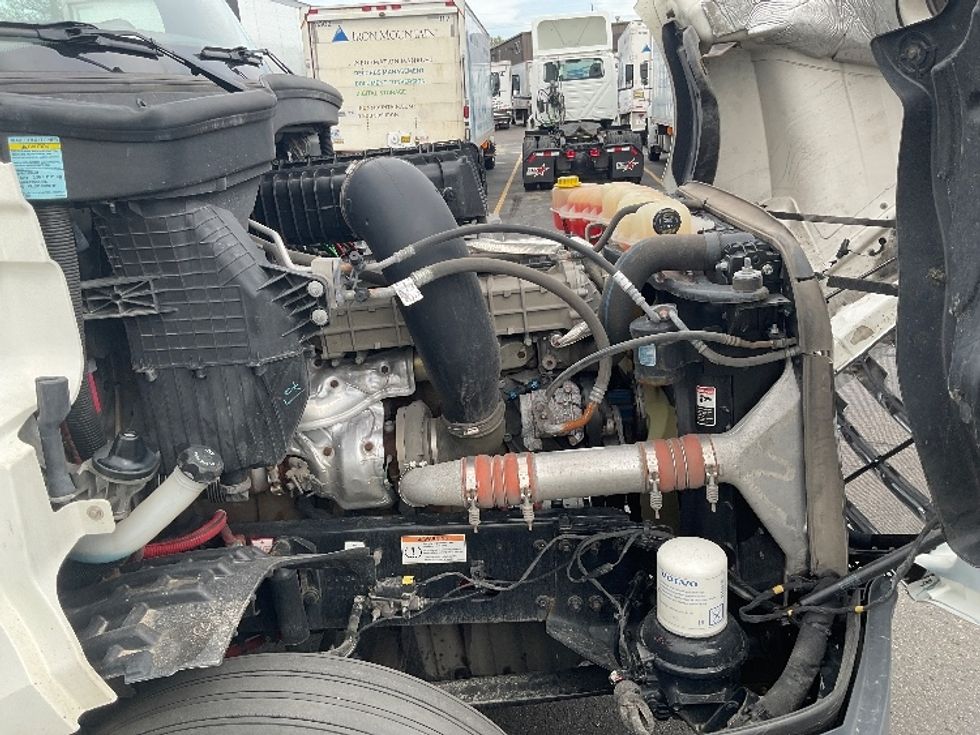 Day Cab Tractor-Heavy Duty Tractors-Freightliner-2020-T12664ST-Plymouth-MI-387,968\n\t\tmiles-$ 50,750 - Image 15