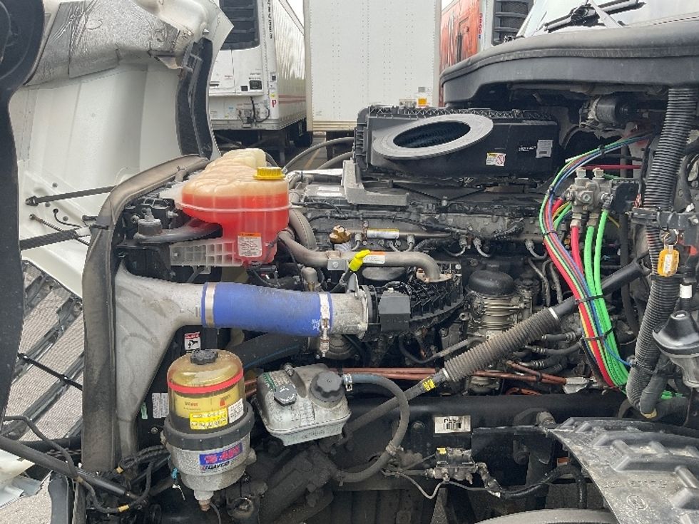 Day Cab Tractor-Heavy Duty Tractors-Freightliner-2020-T12664ST-Plymouth-MI-387,968\n\t\tmiles-$ 50,750 - Image 16