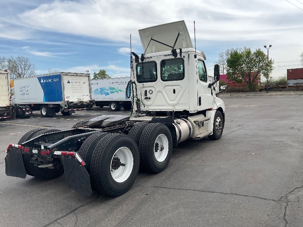 Day Cab Tractor-Heavy Duty Tractors-Freightliner-2020-T12664ST-Plymouth-MI-387,968\n\t\tmiles-$ 50,750 - Image 7