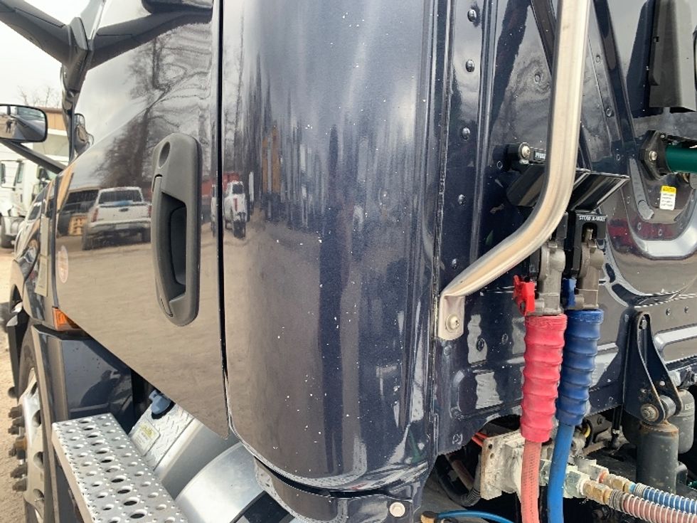 Day Cab Tractor-Heavy Duty Tractors-Freightliner-2020-T12664ST-Poplar Bluff-MO-580,601\n\t\tmiles-$ 45,000 - Image 19