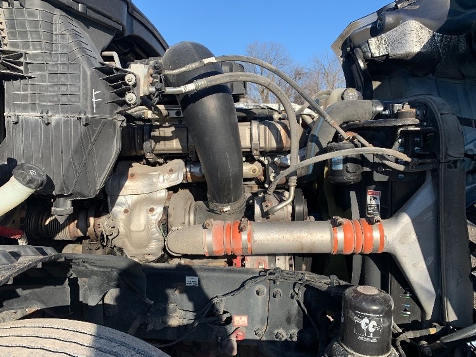 Day Cab Tractor-Heavy Duty Tractors-Freightliner-2020-T12664ST-Poplar Bluff-MO-583,679\n\t\tmiles-$ 44,000 - Image 15