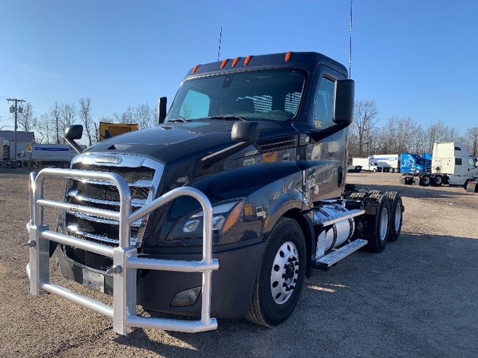 Day Cab Tractor-Heavy Duty Tractors-Freightliner-2020-T12664ST-Poplar Bluff-MO-583,679\n\t\tmiles-$ 44,000 - Image 3
