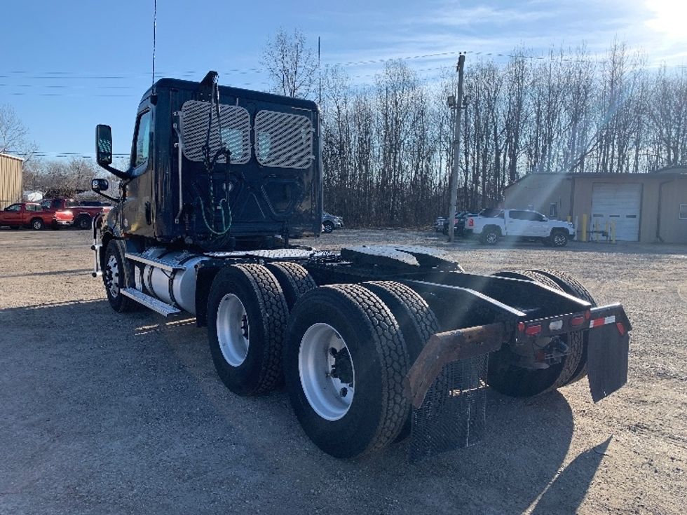 Day Cab Tractor-Heavy Duty Tractors-Freightliner-2020-T12664ST-Poplar Bluff-MO-583,679\n\t\tmiles-$ 44,000 - Image 5