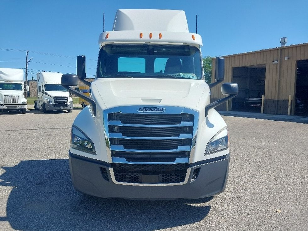 Day Cab Tractor-Heavy Duty Tractors-Freightliner-2020-T12664ST-Port Huron-MI-156,235\n\t\tmiles-$ 72,000 - Image 2