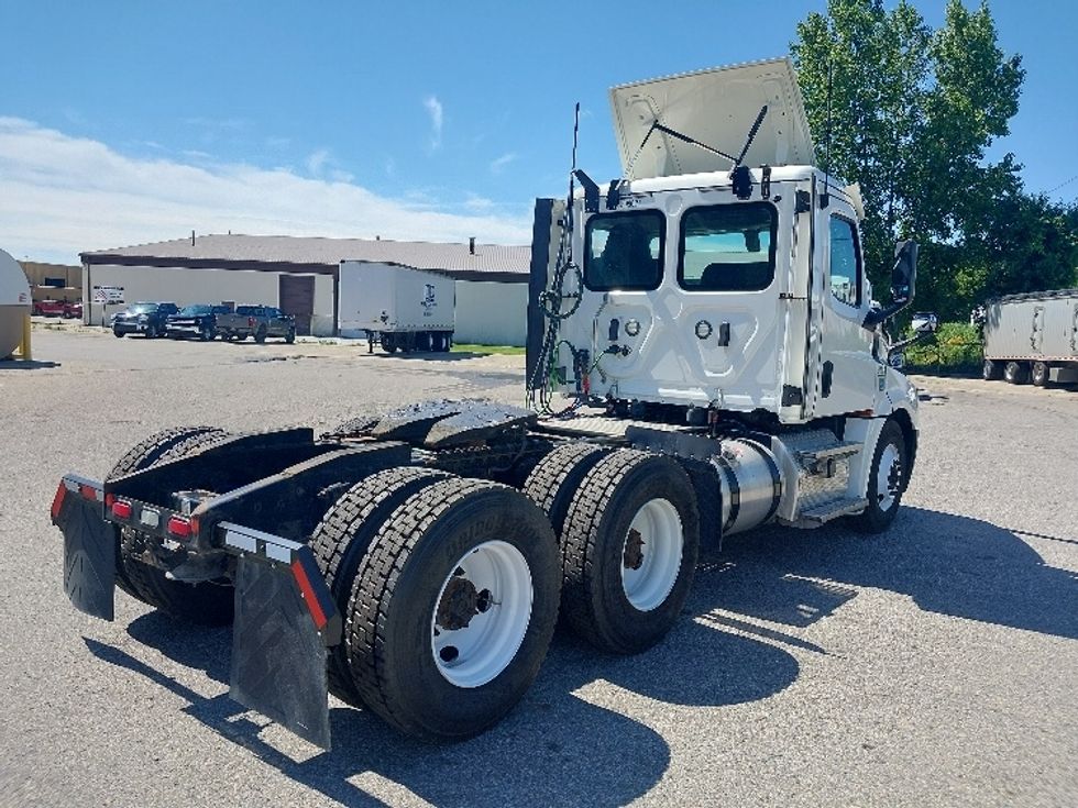 Day Cab Tractor-Heavy Duty Tractors-Freightliner-2020-T12664ST-Port Huron-MI-156,235\n\t\tmiles-$ 72,000 - Image 7