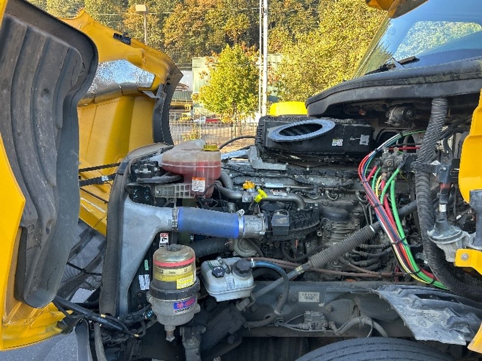 Day Cab Tractor-Heavy Duty Tractors-Freightliner-2020-T12664ST-Portland-OR-113,851\n\t\tmiles-$ 65,000 - Image 16