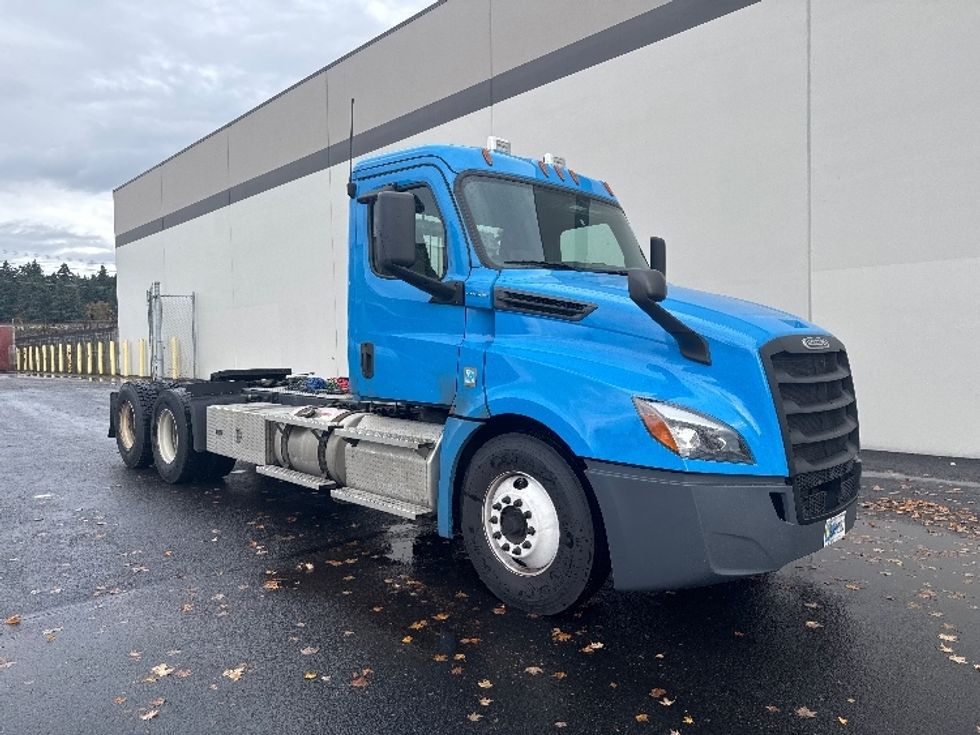 Day Cab Tractor-Heavy Duty Tractors-Freightliner-2020-T12664ST-Portland-OR-248,332\n\t\tmiles-$ 54,250 - Image 1