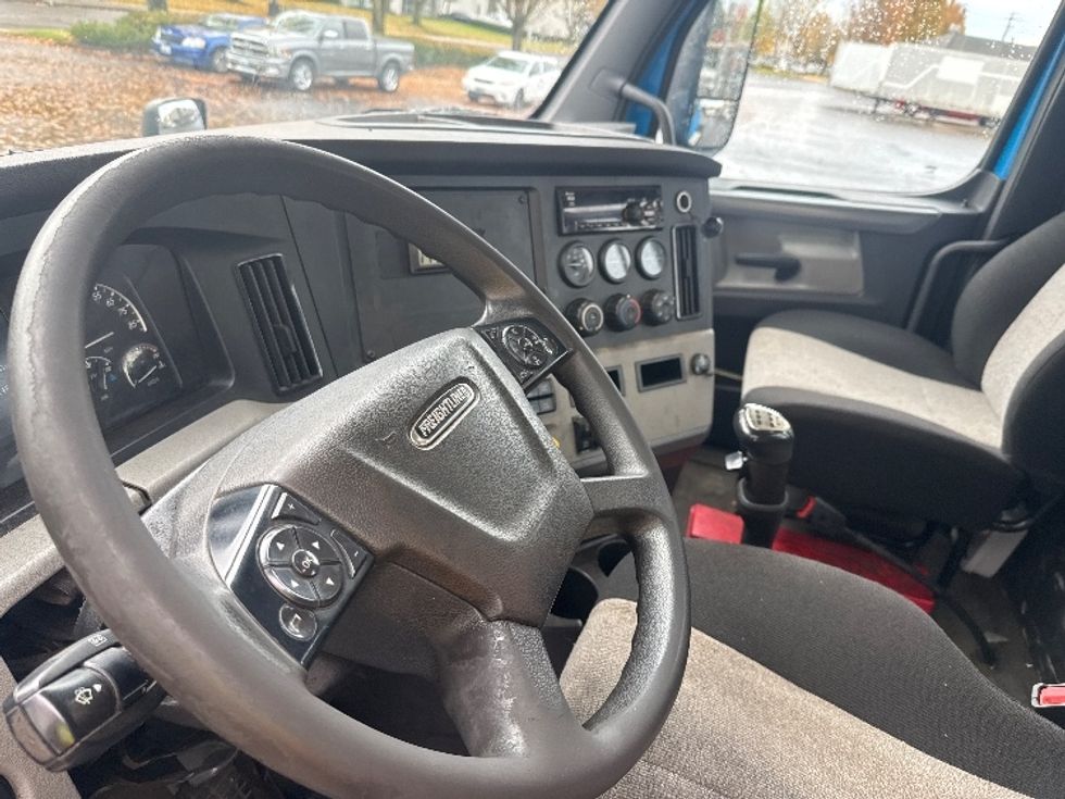 Day Cab Tractor-Heavy Duty Tractors-Freightliner-2020-T12664ST-Portland-OR-248,332\n\t\tmiles-$ 54,250 - Image 10