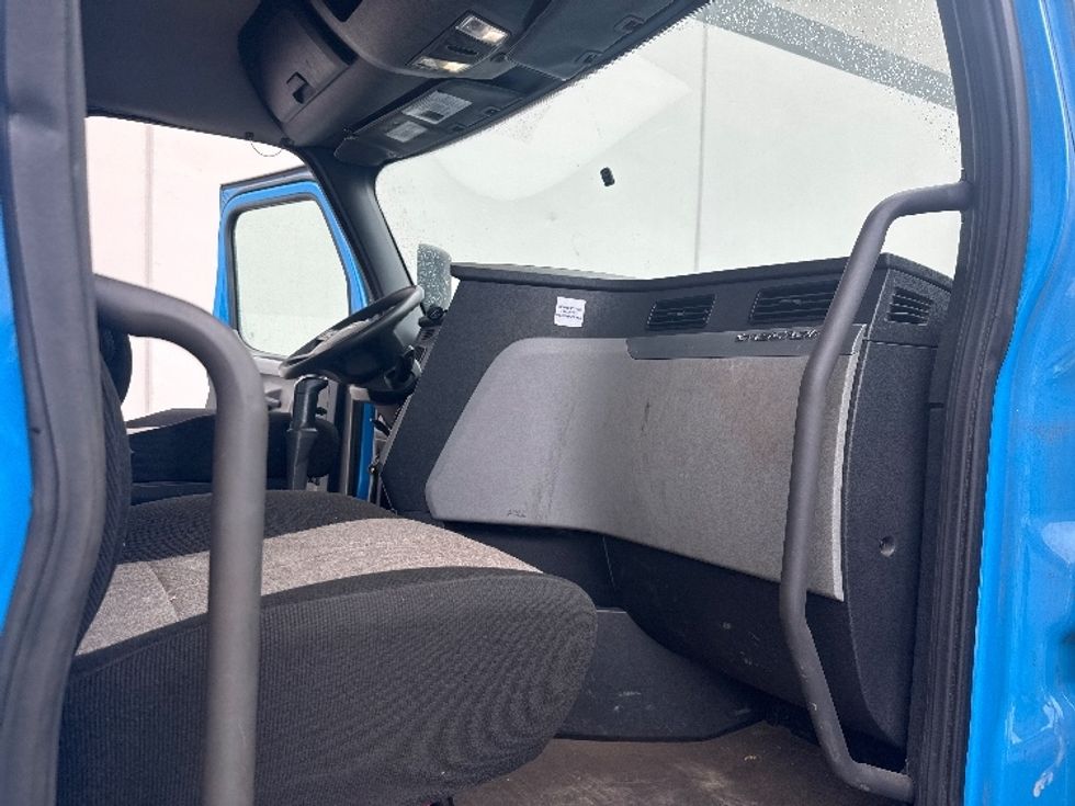 Day Cab Tractor-Heavy Duty Tractors-Freightliner-2020-T12664ST-Portland-OR-248,332\n\t\tmiles-$ 54,250 - Image 12