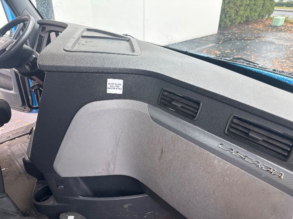 Day Cab Tractor-Heavy Duty Tractors-Freightliner-2020-T12664ST-Portland-OR-248,332\n\t\tmiles-$ 54,250 - Image 13