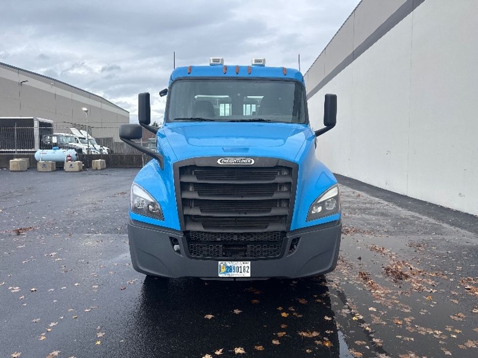Day Cab Tractor-Heavy Duty Tractors-Freightliner-2020-T12664ST-Portland-OR-248,332\n\t\tmiles-$ 54,250 - Image 2