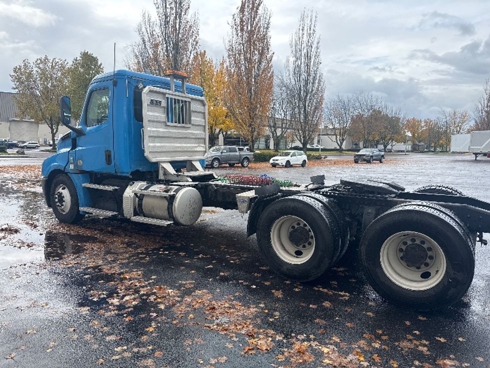 Day Cab Tractor-Heavy Duty Tractors-Freightliner-2020-T12664ST-Portland-OR-248,332\n\t\tmiles-$ 54,250 - Image 5