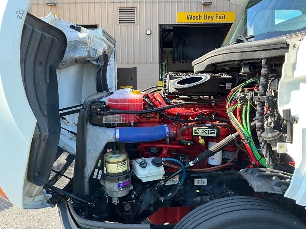 Day Cab Tractor-Heavy Duty Tractors-Freightliner-2020-T12664ST-Portland-OR-254,254\n\t\tmiles-$ 64,000 - Image 16