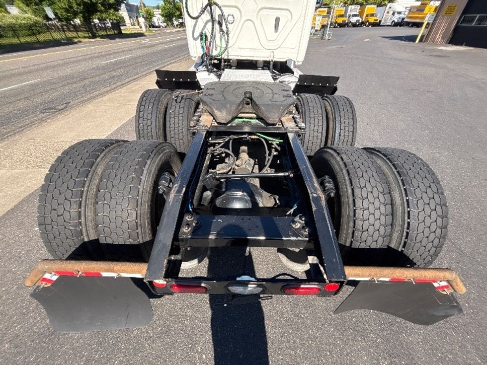 Day Cab Tractor-Heavy Duty Tractors-Freightliner-2020-T12664ST-Portland-OR-492,955\n\t\tmiles-$ 46,750 - Image 6