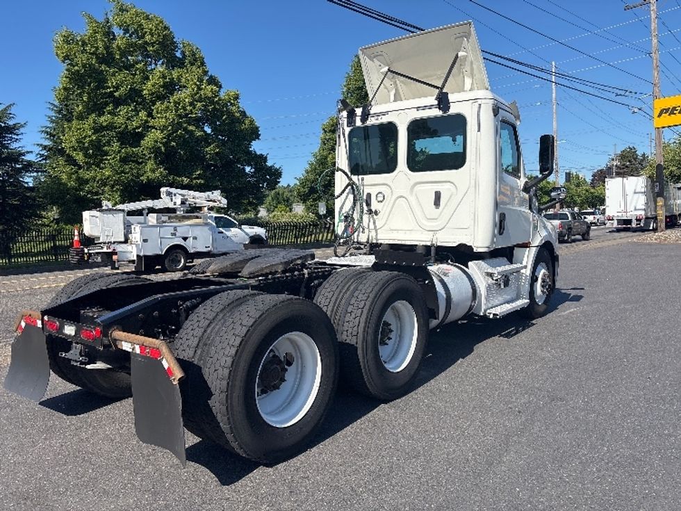 Day Cab Tractor-Heavy Duty Tractors-Freightliner-2020-T12664ST-Portland-OR-492,955\n\t\tmiles-$ 46,750 - Image 7