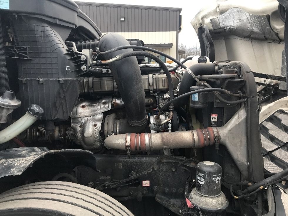 Day Cab Tractor-Heavy Duty Tractors-Freightliner-2020-T12664ST-Pottsville-PA-682,193\n\t\tmiles-$ 29,500 - Image 15