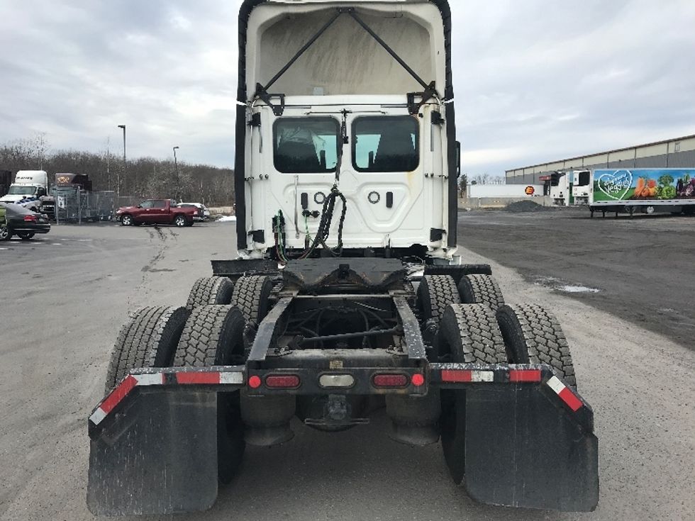 Day Cab Tractor-Heavy Duty Tractors-Freightliner-2020-T12664ST-Pottsville-PA-682,193\n\t\tmiles-$ 29,500 - Image 6