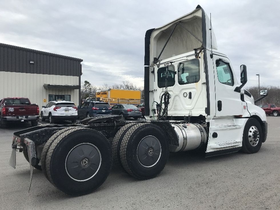 Day Cab Tractor-Heavy Duty Tractors-Freightliner-2020-T12664ST-Pottsville-PA-682,193\n\t\tmiles-$ 29,500 - Image 7