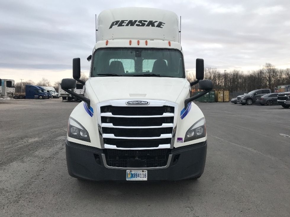 Day Cab Tractor-Heavy Duty Tractors-Freightliner-2020-T12664ST-Pottsville-PA-761,938\n\t\tmiles-$ 28,500 - Image 2