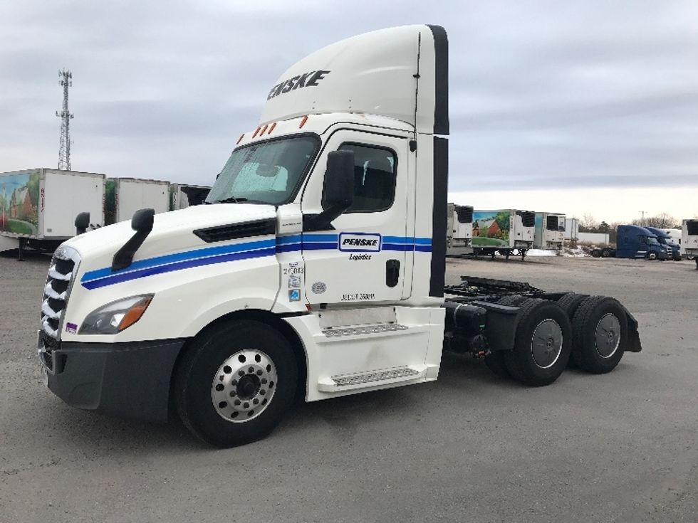 Day Cab Tractor-Heavy Duty Tractors-Freightliner-2020-T12664ST-Pottsville-PA-761,938\n\t\tmiles-$ 28,500 - Image 3