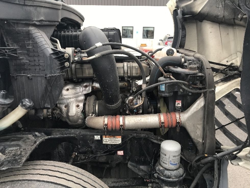 Day Cab Tractor-Heavy Duty Tractors-Freightliner-2020-T12664ST-Pottsville-PA-784,009\n\t\tmiles-$ 28,500 - Image 15