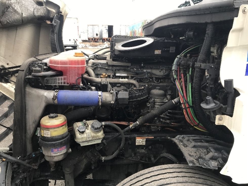 Day Cab Tractor-Heavy Duty Tractors-Freightliner-2020-T12664ST-Pottsville-PA-784,009\n\t\tmiles-$ 28,500 - Image 16