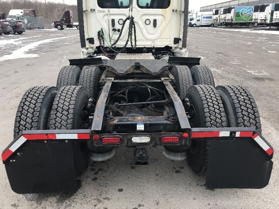 Day Cab Tractor-Heavy Duty Tractors-Freightliner-2020-T12664ST-Pottsville-PA-784,009\n\t\tmiles-$ 28,500 - Image 6