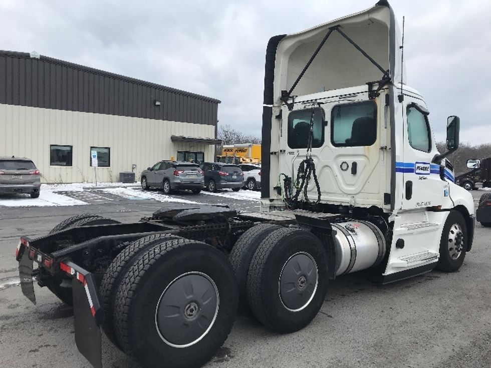 Day Cab Tractor-Heavy Duty Tractors-Freightliner-2020-T12664ST-Pottsville-PA-784,009\n\t\tmiles-$ 28,500 - Image 7