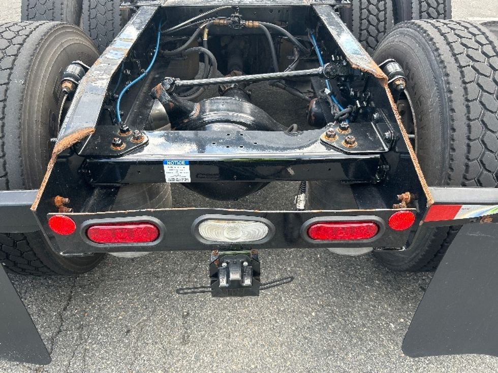 Day Cab Tractor-Heavy Duty Tractors-Freightliner-2020-T12664ST-Prince George-VA-399,258\n\t\tmiles-$ 55,750 - Image 17