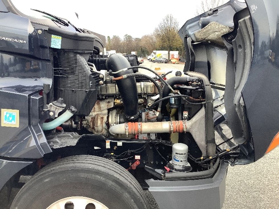 Day Cab Tractor-Heavy Duty Tractors-Freightliner-2020-T12664ST-Prince George-VA-424,938\n\t\tmiles-$ 51,250 - Image 15