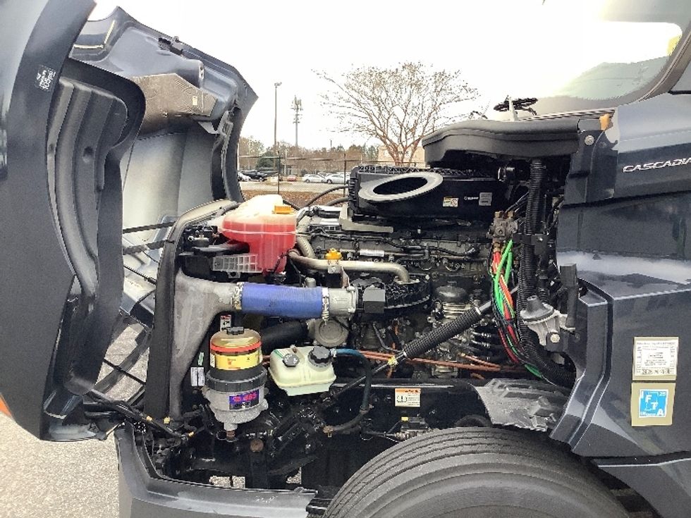Day Cab Tractor-Heavy Duty Tractors-Freightliner-2020-T12664ST-Prince George-VA-424,938\n\t\tmiles-$ 51,250 - Image 16