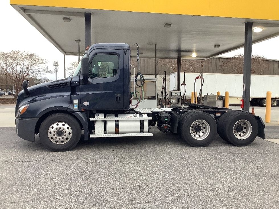 Day Cab Tractor-Heavy Duty Tractors-Freightliner-2020-T12664ST-Prince George-VA-424,938\n\t\tmiles-$ 51,250 - Image 4