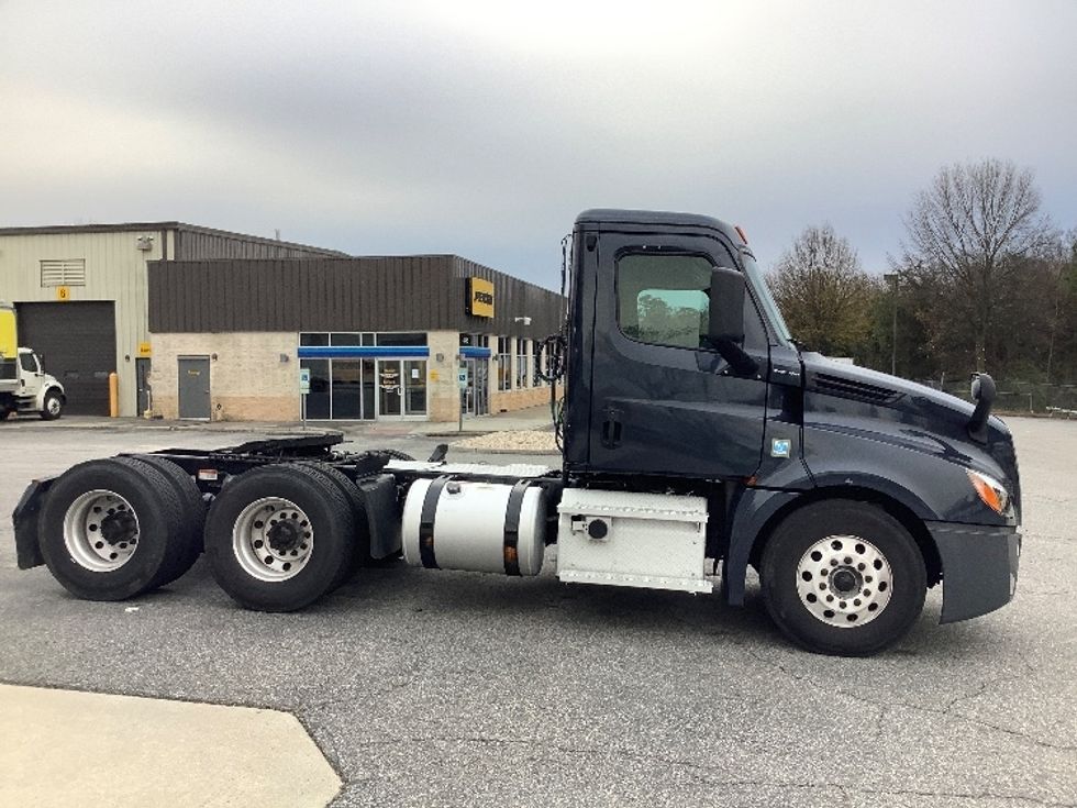 Day Cab Tractor-Heavy Duty Tractors-Freightliner-2020-T12664ST-Prince George-VA-424,938\n\t\tmiles-$ 51,250 - Image 8