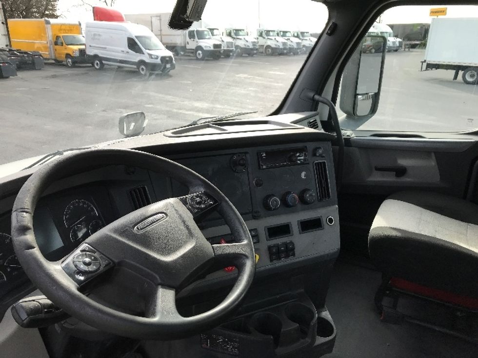 Day Cab Tractor-Heavy Duty Tractors-Freightliner-2020-T12664ST-Prince George-VA-449,546\n\t\tmiles-$ 47,500 - Image 10