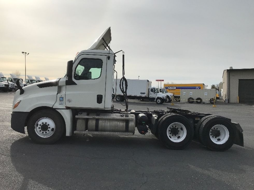 Day Cab Tractor-Heavy Duty Tractors-Freightliner-2020-T12664ST-Prince George-VA-449,546\n\t\tmiles-$ 47,500 - Image 4