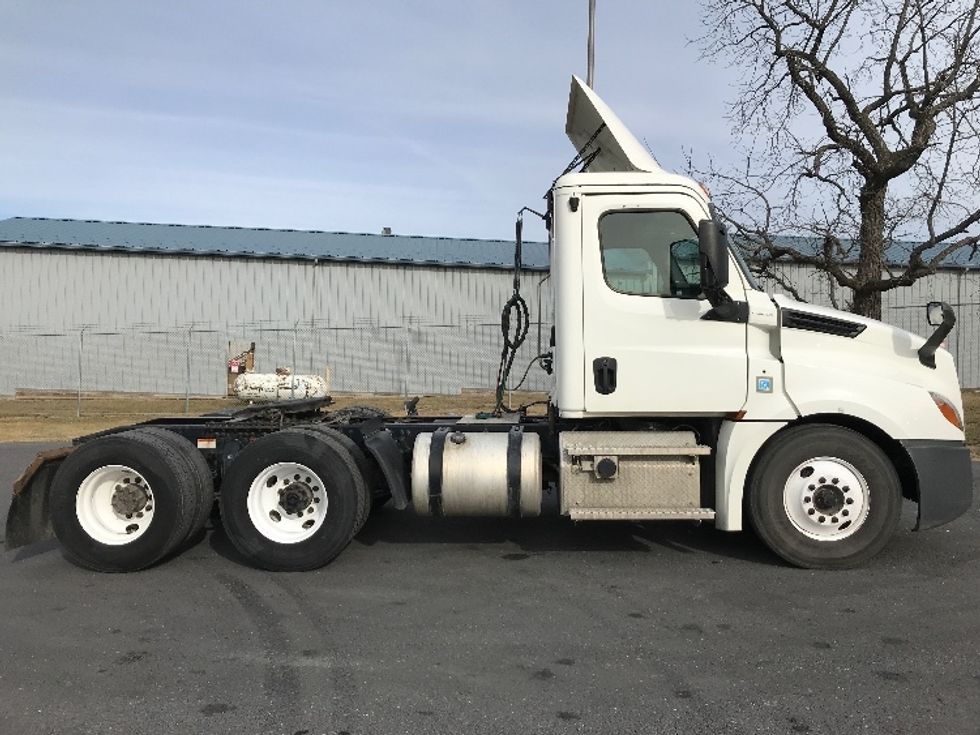 Day Cab Tractor-Heavy Duty Tractors-Freightliner-2020-T12664ST-Prince George-VA-449,546\n\t\tmiles-$ 47,500 - Image 8