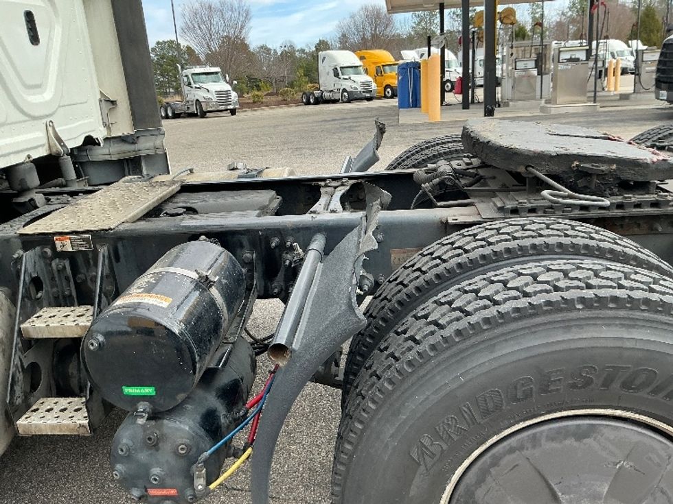 Day Cab Tractor-Heavy Duty Tractors-Freightliner-2020-T12664ST-Prince George-VA-846,897\n\t\tmiles-$ 28,750 - Image 21