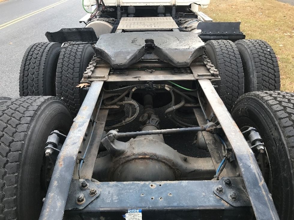 Day Cab Tractor-Heavy Duty Tractors-Freightliner-2020-T12664ST-Reading-PA-513,375\n\t\tmiles-$ 45,750 - Image 6