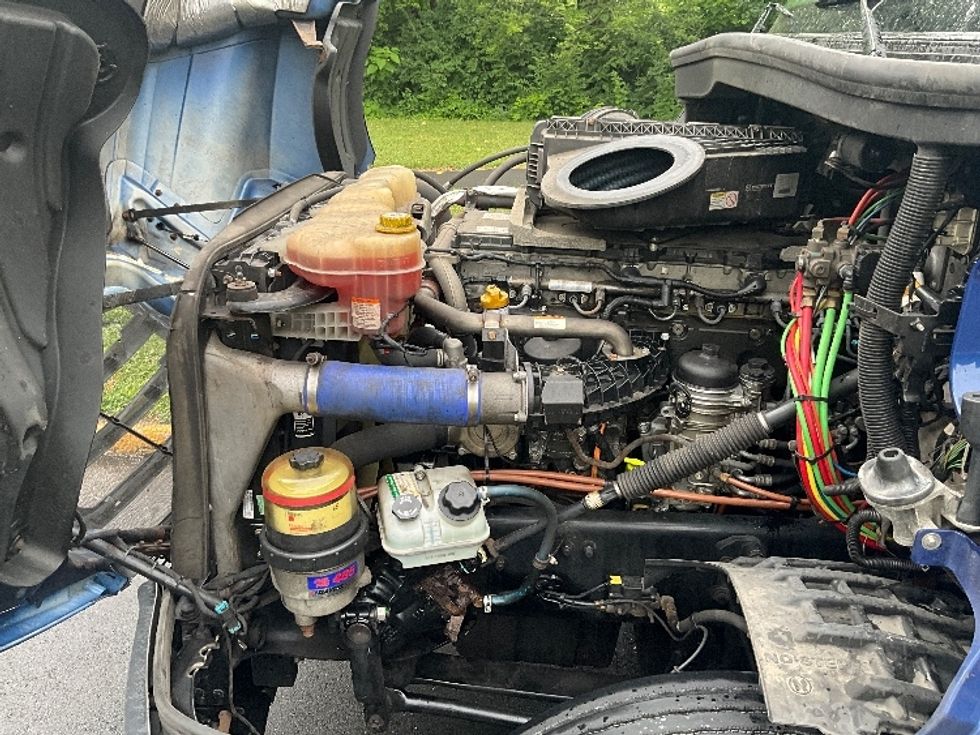 Day Cab Tractor-Heavy Duty Tractors-Freightliner-2020-T12664ST-Reading-PA-772,954\n\t\tmiles-$ 25,250 - Image 16