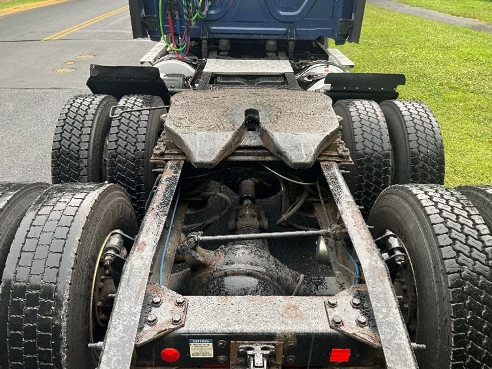 Day Cab Tractor-Heavy Duty Tractors-Freightliner-2020-T12664ST-Reading-PA-772,954\n\t\tmiles-$ 25,250 - Image 6
