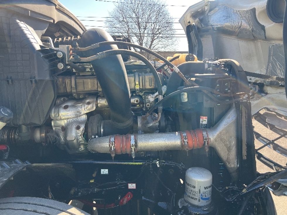 Day Cab Tractor-Heavy Duty Tractors-Freightliner-2020-T12664ST-Rochester-NY-753,842\n\t\tmiles-$ 28,750 - Image 15