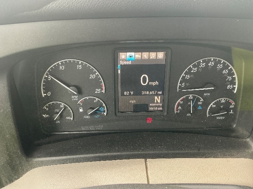 Day Cab Tractor-Heavy Duty Tractors-Freightliner-2020-T12664ST-Rocky Mount-NC-355,301\n\t\tmiles-$ 57,500 - Image 17