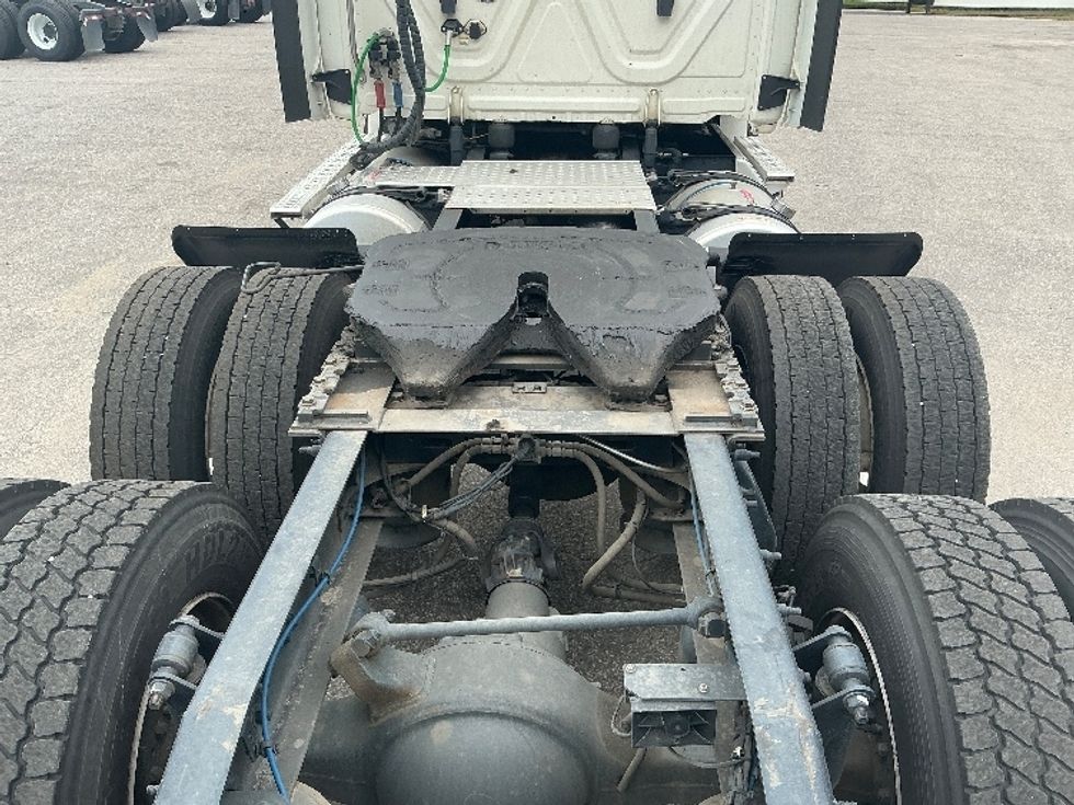 Day Cab Tractor-Heavy Duty Tractors-Freightliner-2020-T12664ST-Rocky Mount-NC-355,301\n\t\tmiles-$ 57,500 - Image 6