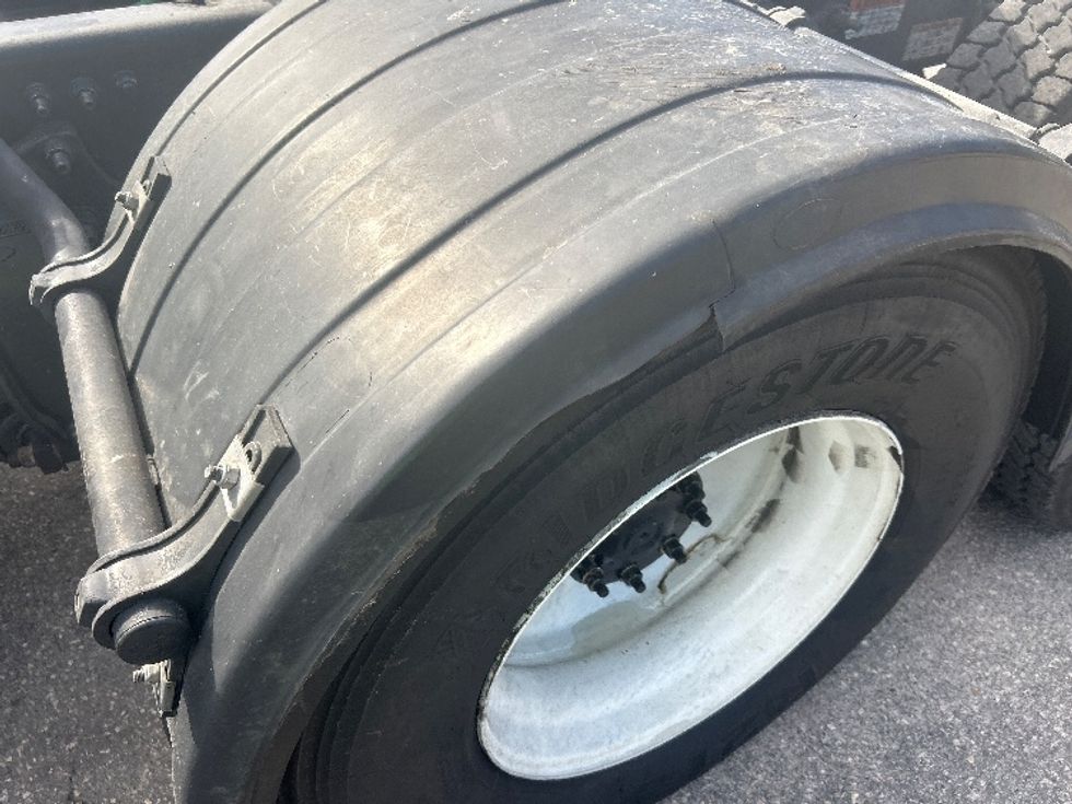 Day Cab Tractor-Heavy Duty Tractors-Freightliner-2020-T12664ST-Rocky Mount-NC-356,802\n\t\tmiles-$ 63,250 - Image 17