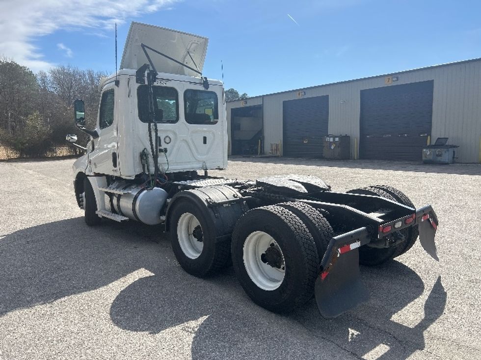 Day Cab Tractor-Heavy Duty Tractors-Freightliner-2020-T12664ST-Rocky Mount-NC-356,802\n\t\tmiles-$ 63,250 - Image 5