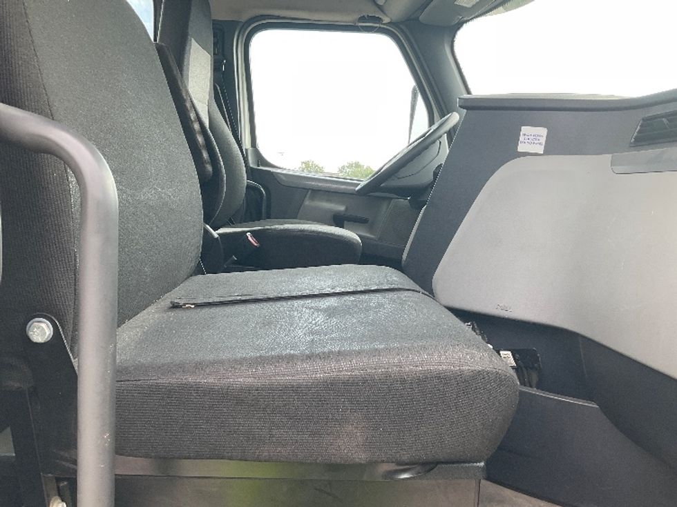 Day Cab Tractor-Heavy Duty Tractors-Freightliner-2020-T12664ST-Romulus-MI-361,035\n\t\tmiles-$ 50,000 - Image 14