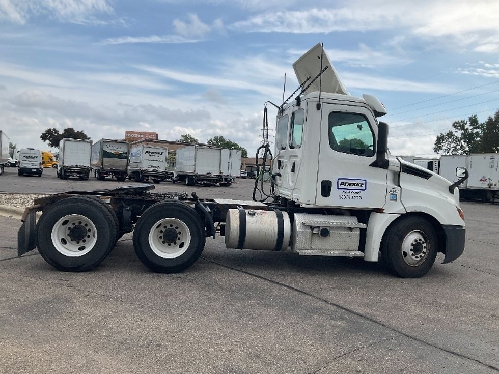 Day Cab Tractor-Heavy Duty Tractors-Freightliner-2020-T12664ST-Romulus-MI-361,035\n\t\tmiles-$ 50,000 - Image 8
